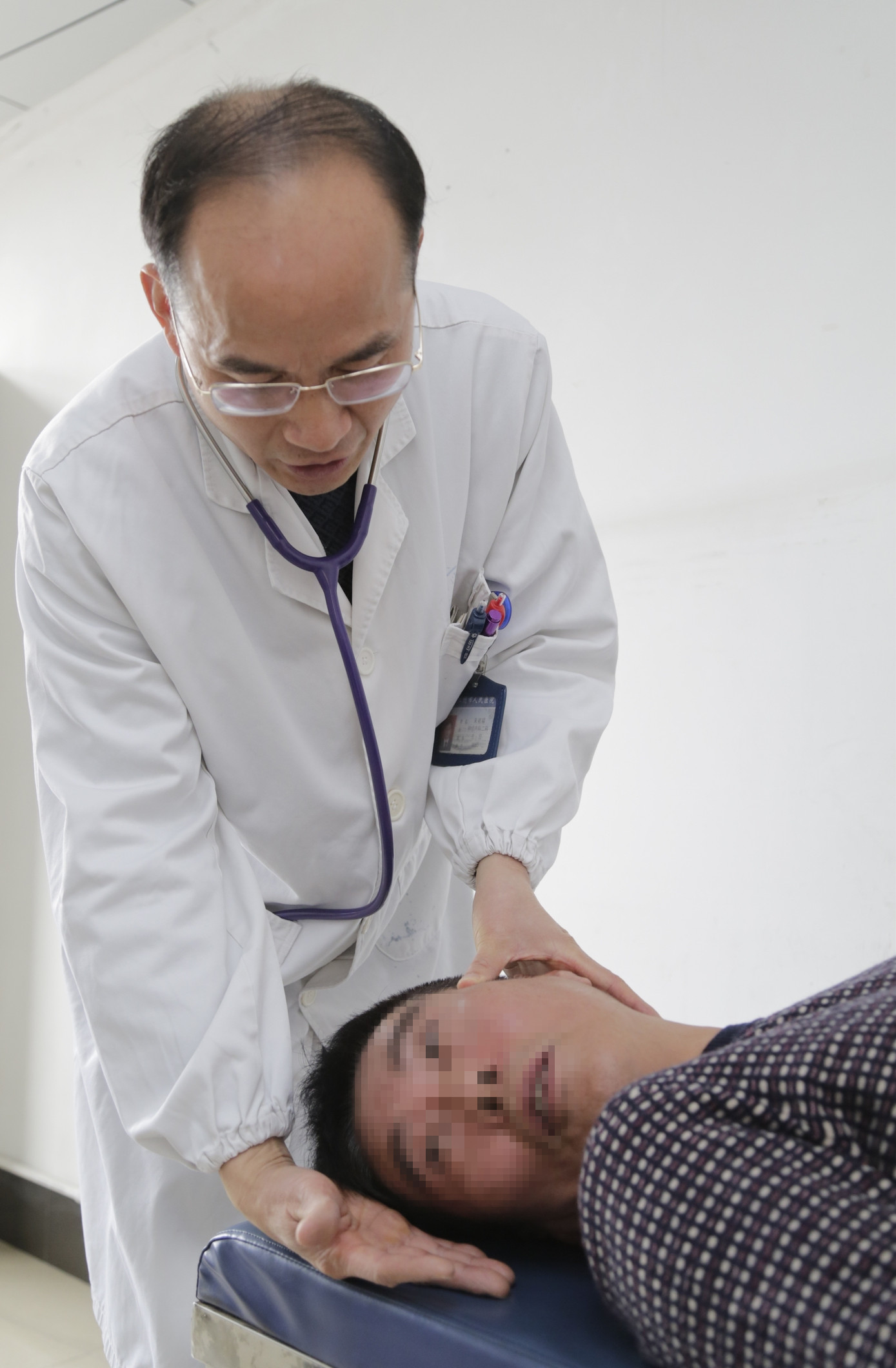 台胞经历耳石症 良医妙手巧治疗